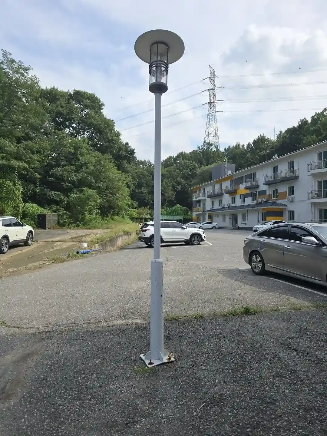 강남 아파트 단지 주차장 완료 가로등